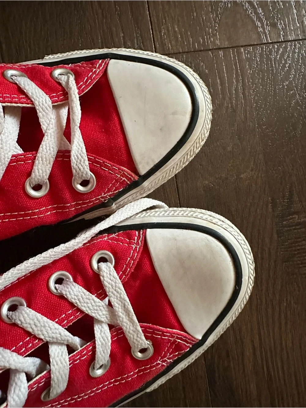 Converse Chuck Taylor Red High-Top Canvas Sneakers. Women size 7 Men size 5
